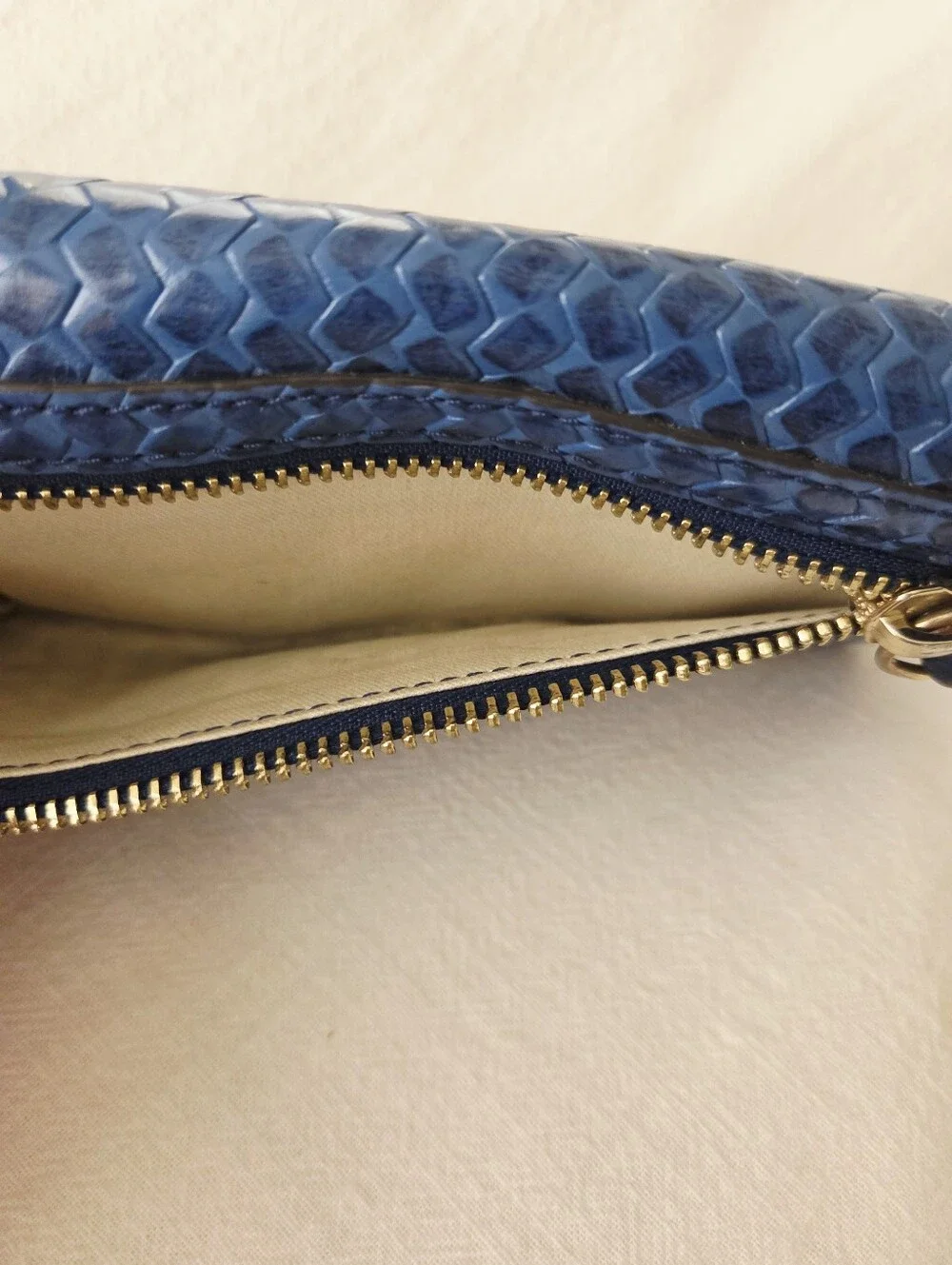 Dooney & Bourke woven leather